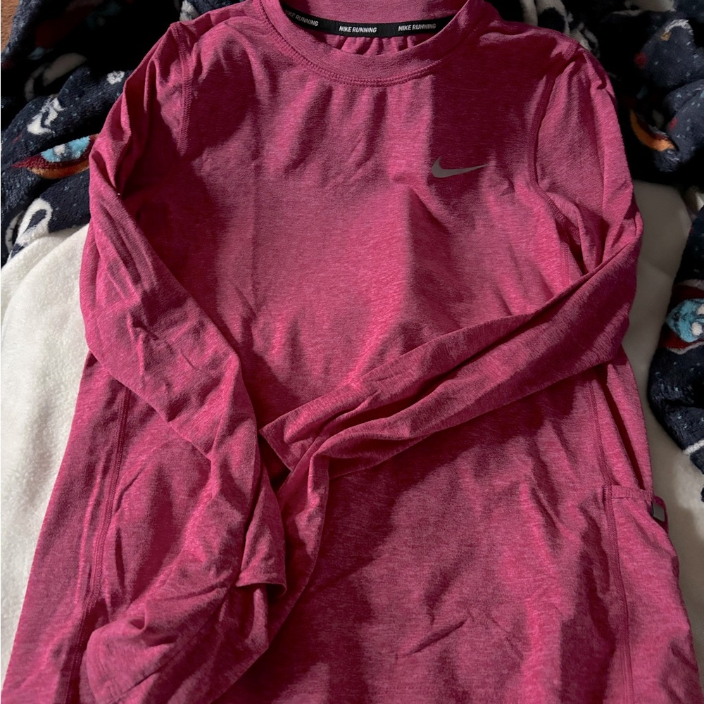 nike running longsleeve